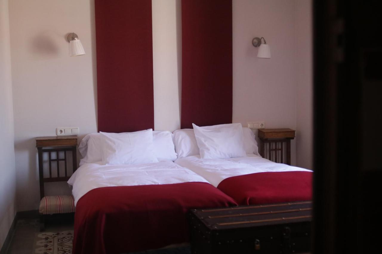 Hotel Villa Maria Fuentes de Béjar Dış mekan fotoğraf